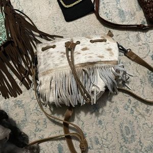 Myra cowhide with hair shoulder bag